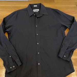 Calvin Klein L slim fit dress shirt
